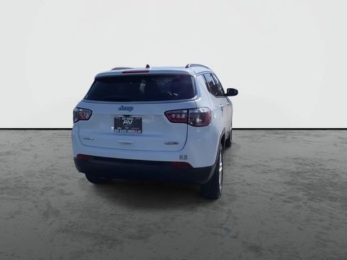 Used 2023 Jeep Compass Latitude AWD/4WD image 7