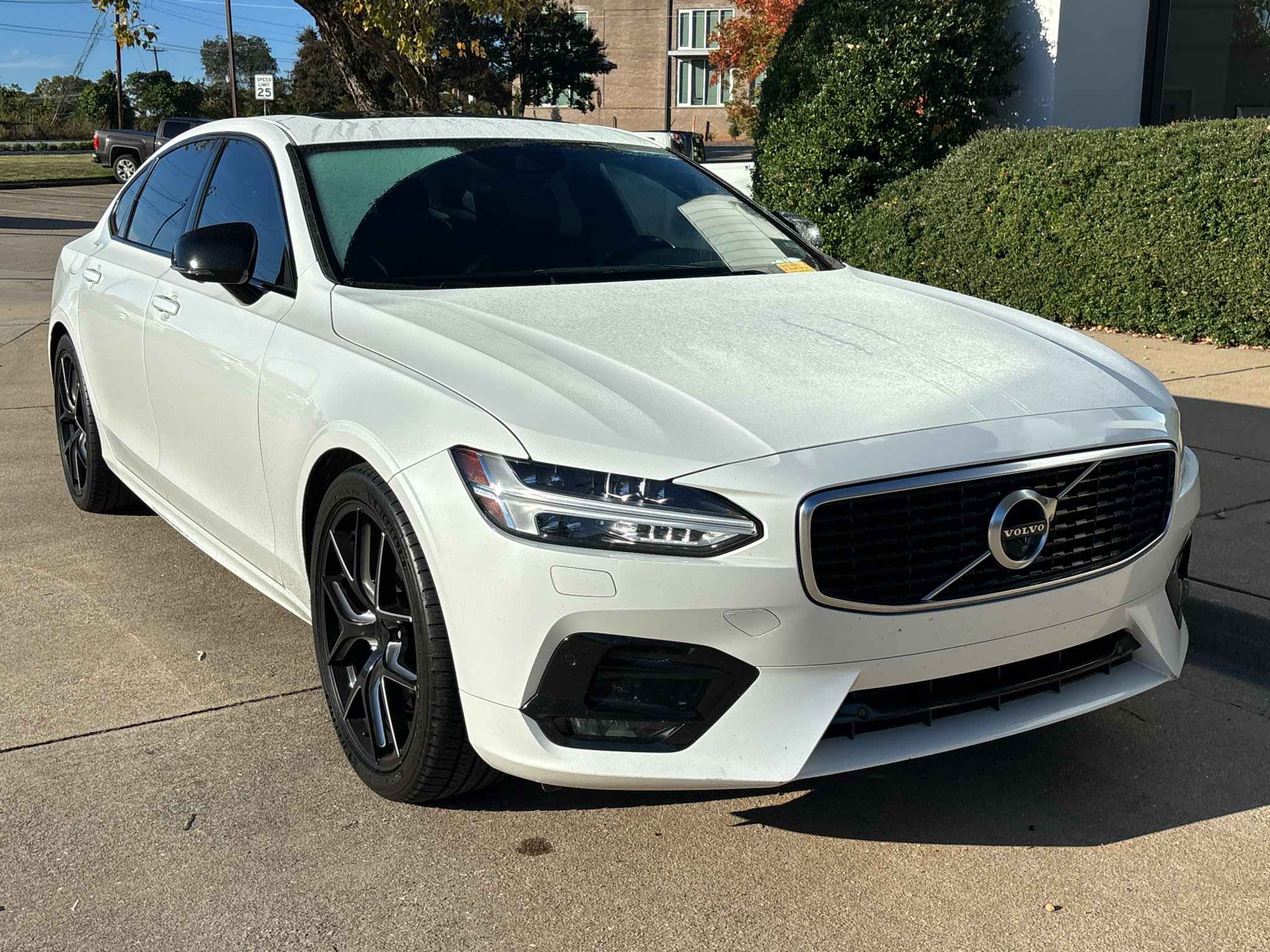 Used 2020 Volvo S90 T6 R-Design AWD/4WD image 1