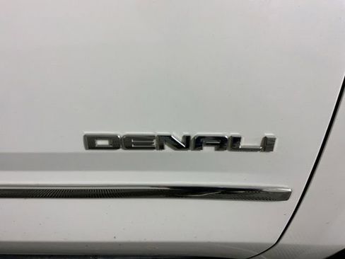 Used 2018 GMC Yukon Denali w/ Open Road Package AWD/4WD image 13