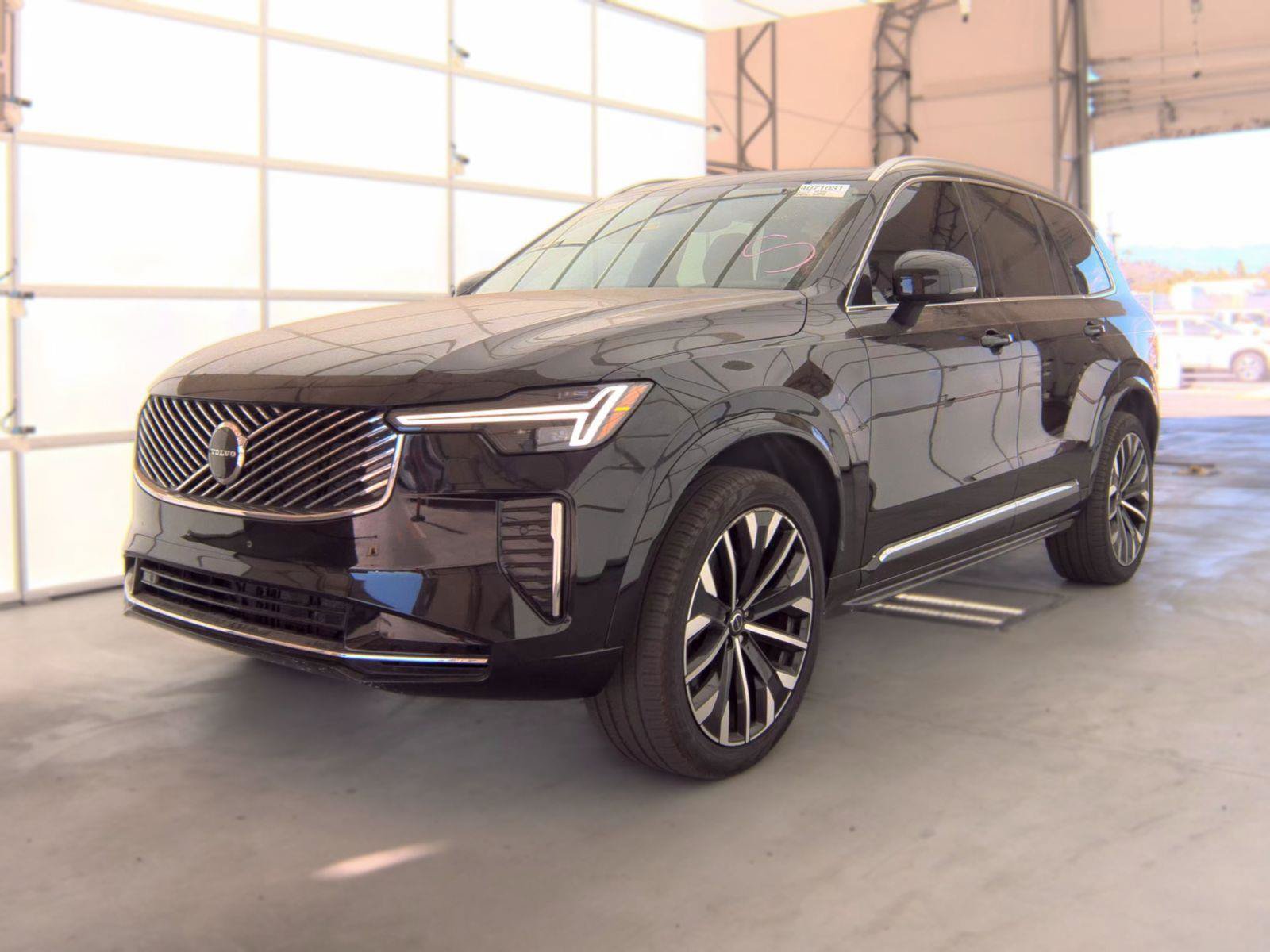 Used 2026 Volvo XC90 B5 Core w/ Protection Package Premier AWD/4WD image 3