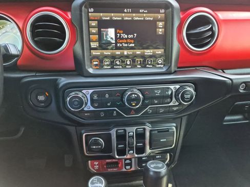 Certified 2021 Jeep Wrangler Unlimited Rubicon AWD/4WD image 28