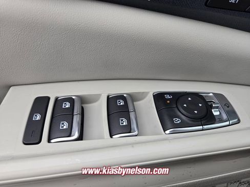 New 2026 Kia Carnival EX FWD image 16