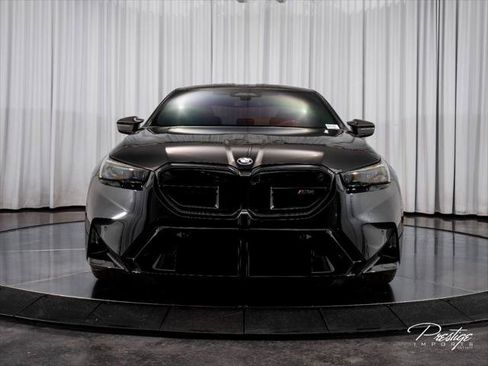 Used 2026 BMW M5 w/ Carbon Package AWD/4WD image 2