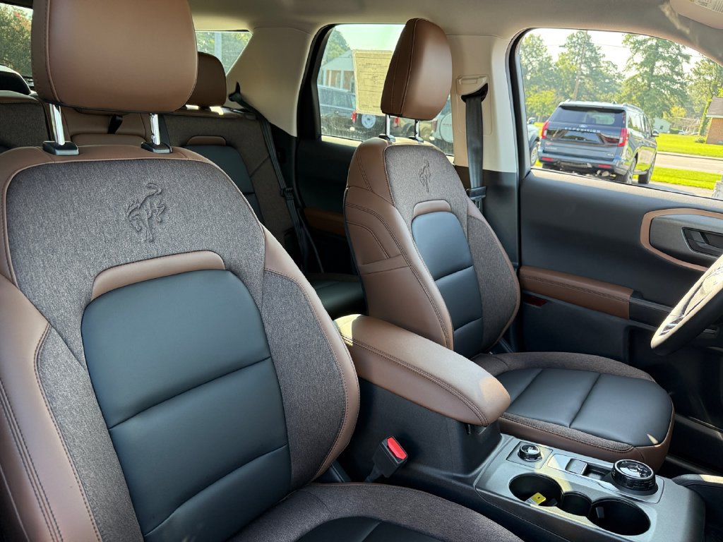 New 2026 Ford Bronco Sport Outer Banks w/ Outer Banks Tech Package+ AWD/4WD image 17