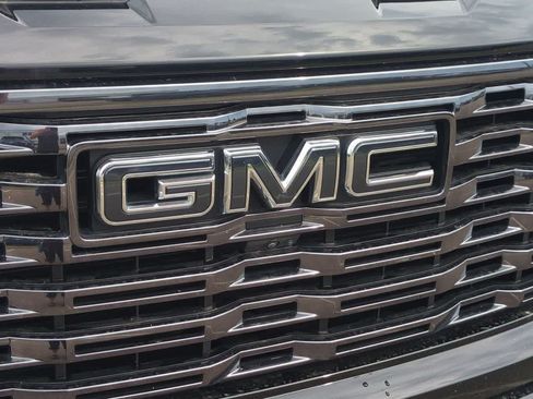 Used 2025 GMC Sierra 1500 Denali Ultimate AWD/4WD image 11