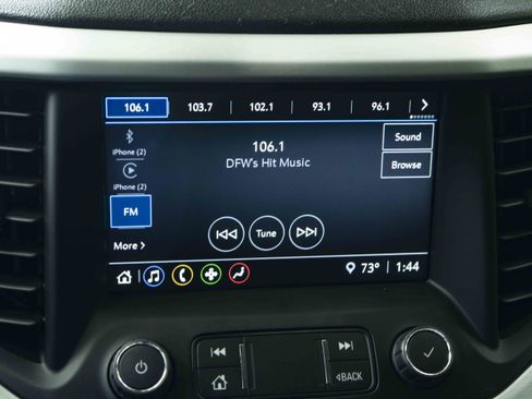 Used 2021 GMC Acadia SLE FWD image 29