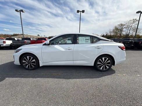 New 2025 Nissan Sentra SV w/ SV Premium Package image 8