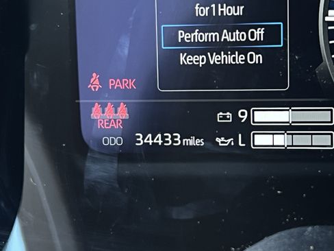 Used 2024 Toyota Tundra Limited image 22