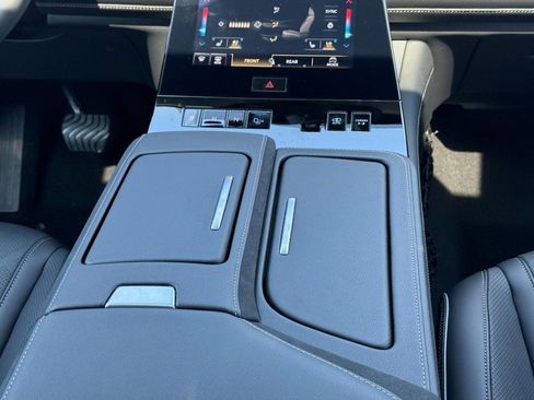 New 2026 INFINITI QX80 Luxe w/ Cargo Package image 10