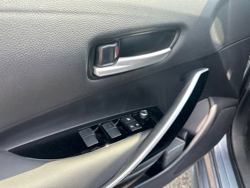Used 2020 Toyota Corolla XLE FWD image 6