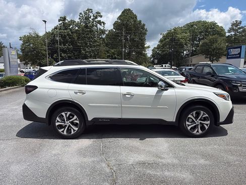 Used 2020 Subaru Outback Touring XT AWD/4WD image 6