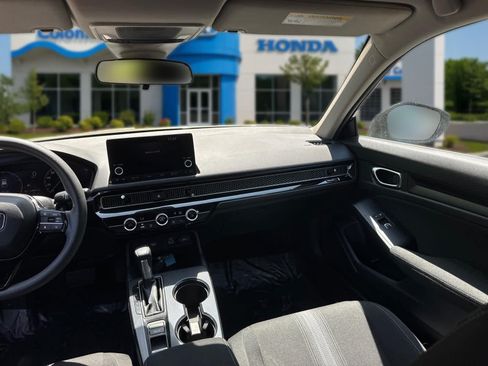Used 2024 Honda Civic LX image 32