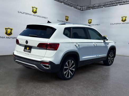 Used 2022 Volkswagen Taos SE FWD image 5