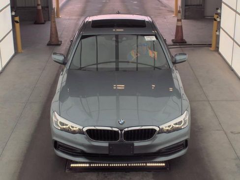 Used 2019 BMW 530i xDrive w/ Convenience Package image 2