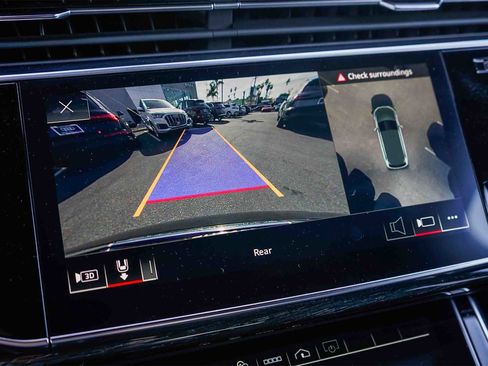 Used 2022 Audi Q7 Premium Plus w/ Premium Plus Package image 24