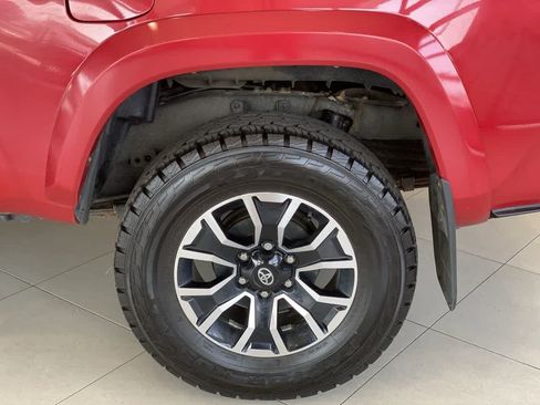 Used 2021 Toyota Tacoma TRD Sport AWD/4WD image 13
