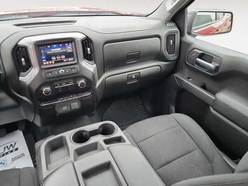 Used 2020 Chevrolet Silverado 1500 Custom w/ Custom Value Package image 12