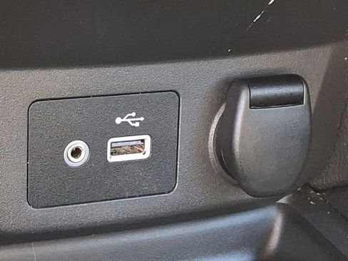 Used 2018 Nissan Rogue S image 22