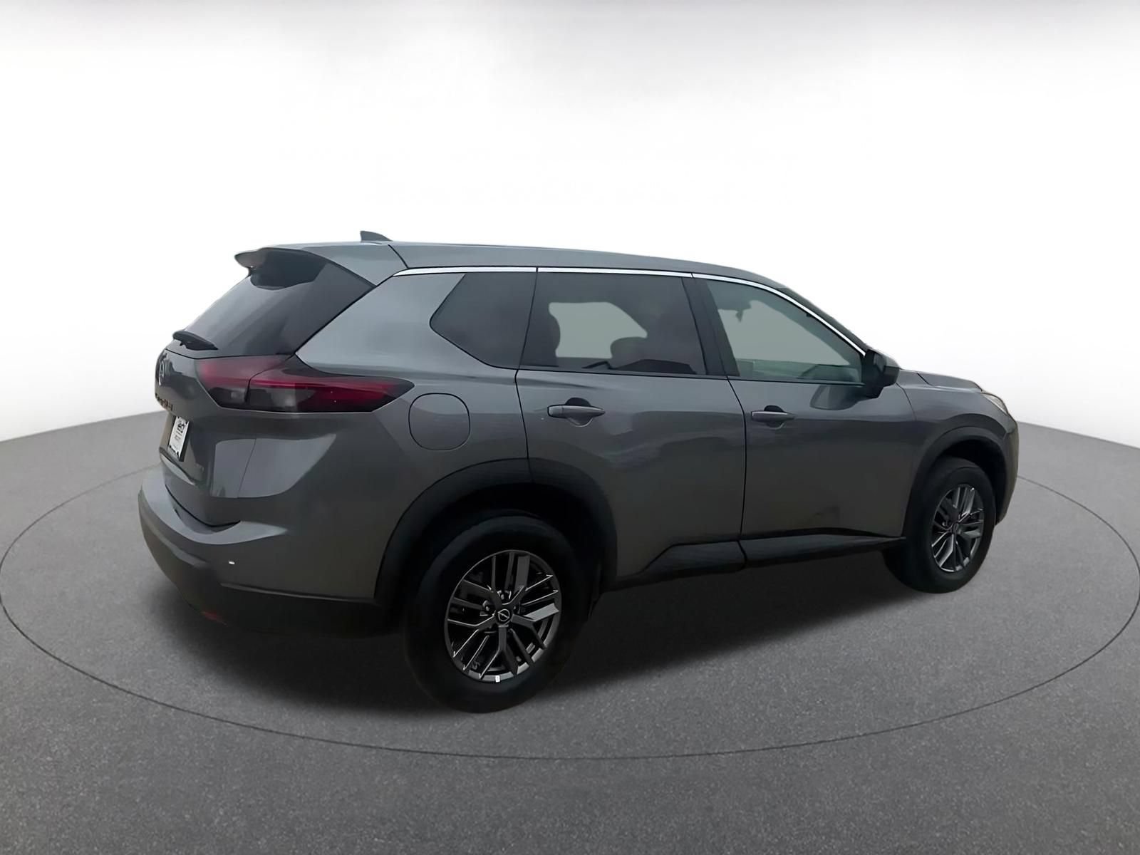 Used 2026 Nissan Rogue SV AWD/4WD image 13