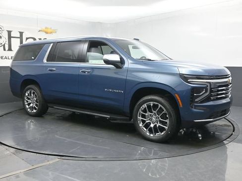 New 2026 Chevrolet Suburban Premier w/ Sun And Tow Package AWD/4WD image 6