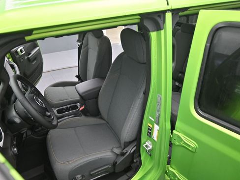 New 2026 Jeep Gladiator Sport image 11