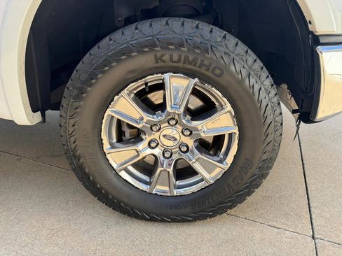 Used 2015 Ford F150 Lariat w/ Equipment Group 502A Luxury image 36