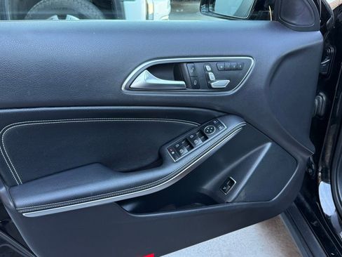 Certified 2019 Mercedes-Benz GLA 250 4MATIC image 18