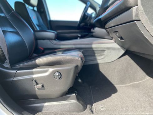 Used 2024 Dodge Durango GT RWD image 11