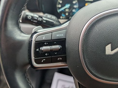 Used 2023 Kia Sorento SX Prestige image 17