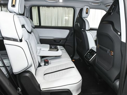 Used 2025 Rivian R1S Adventure image 52