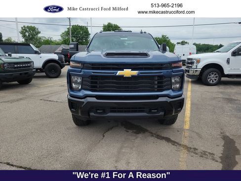 Used 2025 Chevrolet Silverado 2500 Custom w/ Custom Convenience Package AWD/4WD image 8