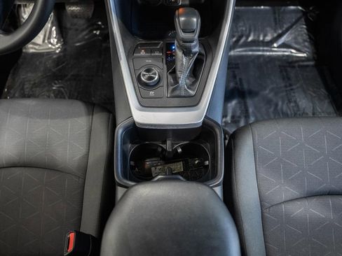 Used 2025 Toyota RAV4 XLE AWD/4WD image 25