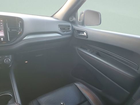 Used 2024 Dodge Durango GT image 3