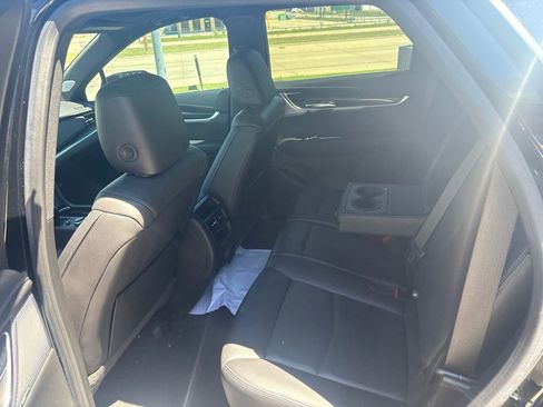 Used 2023 Cadillac XT5 Premium Luxury FWD image 5