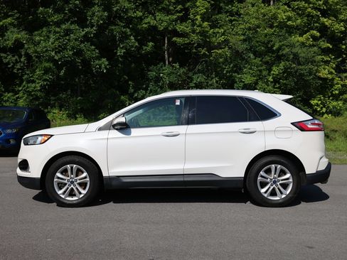 Certified 2020 Ford Edge SEL w/ Convenience Package AWD/4WD image 2