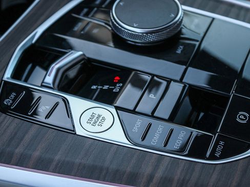 Used 2024 BMW X5 sDrive40i w/ Parking Assistance Package image 21