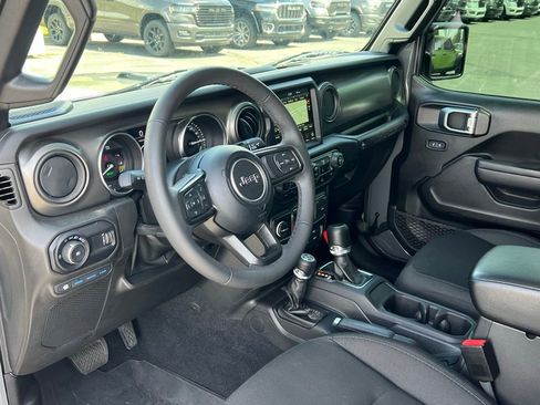 Used 2023 Jeep Wrangler Unlimited w/ Cold Weather Group AWD/4WD image 25