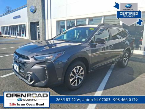 Used 2025 Subaru Outback Premium image 3