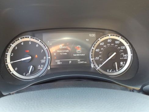 Used 2021 Toyota Highlander XLE AWD/4WD image 28
