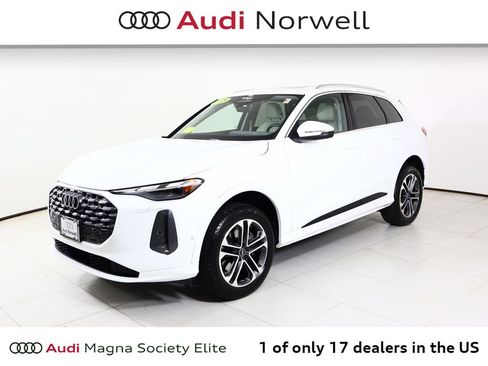 Used 2025 Audi Q5 Premium w/ Convenience Package AWD/4WD image 12