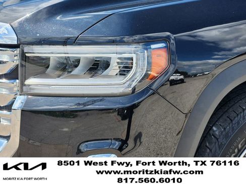 Used 2023 GMC Acadia SLE w/ Driver Convenience Package FWD image 7