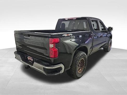 Used 2024 Chevrolet Silverado 1500 LT AWD/4WD image 7