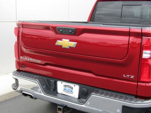 Used 2024 Chevrolet Silverado 1500 LTZ AWD/4WD image 9