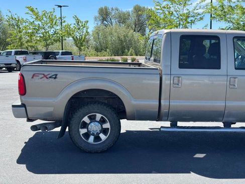 Used 2012 Ford F250 Lariat w/ Lariat Interior Pkg AWD/4WD image 9