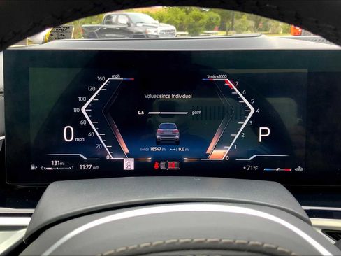 Used 2025 BMW X7 xDrive40i w/ Executive Package image 49