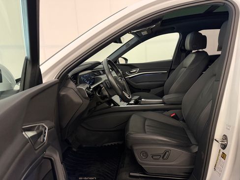 Used 2024 Audi Q8 e-tron Premium Plus AWD/4WD image 5