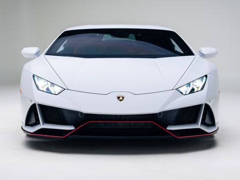 Used 2020 Lamborghini Huracan EVO image 4