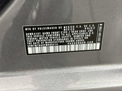 Used 2023 Volkswagen Jetta SE w/ Panoramic Sunroof Package FWD image 31