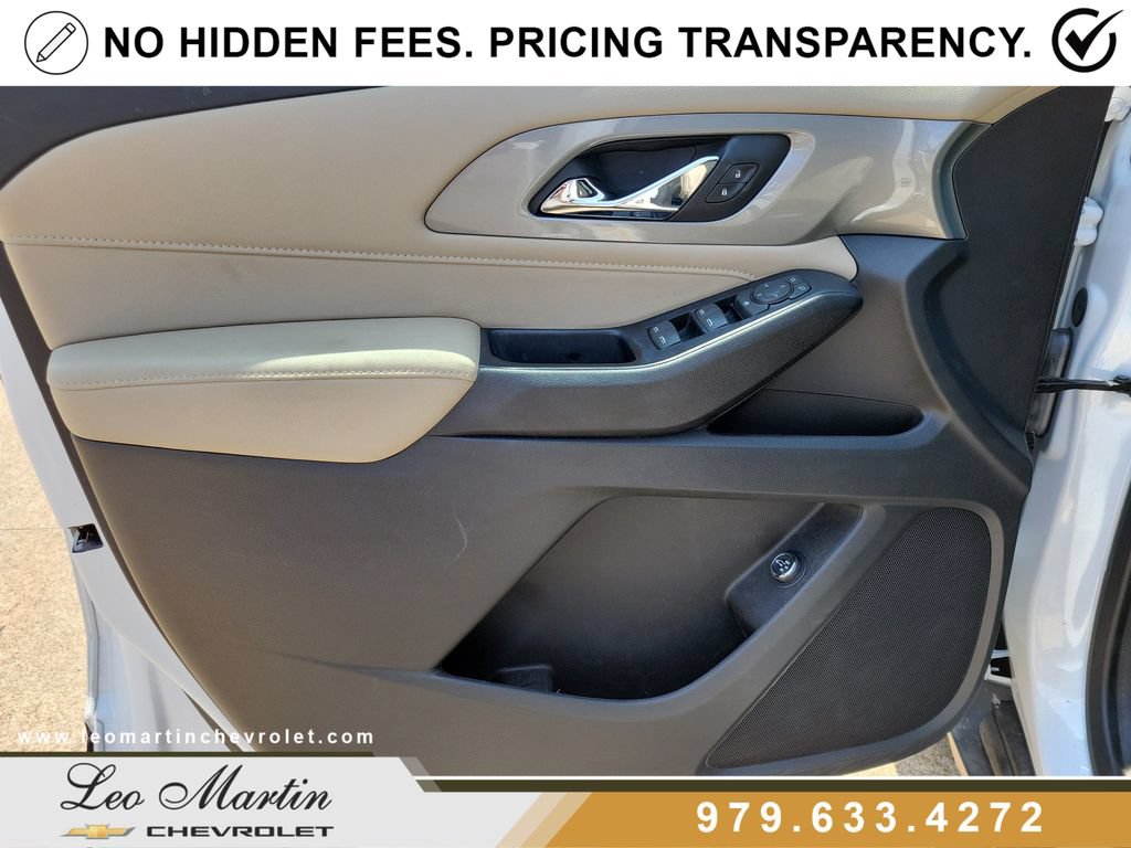 Used 2024 Chevrolet Traverse LT FWD image 19