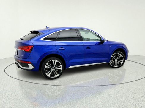 Used 2021 Audi Q5 2.0T Premium Plus w/ Premium Plus Package AWD/4WD image 8